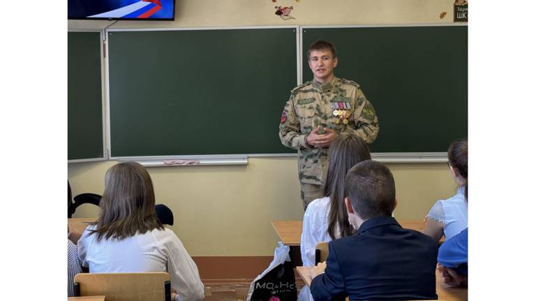 Брянские школьники почтили память жертв трагедии в Беслане