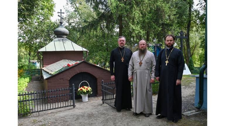 Брянский священник провёл богослужение перед праздником «Серебряная лира»