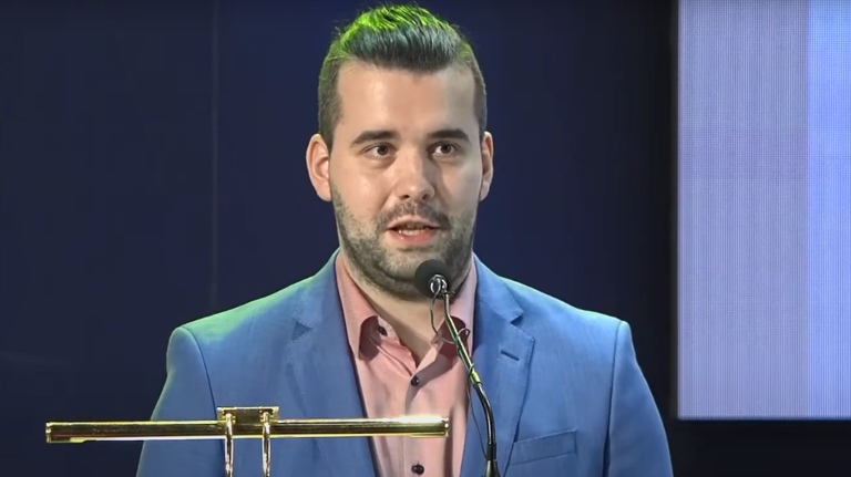 Брянский шахматист Ян Непомнящий стал чемпионом мира 