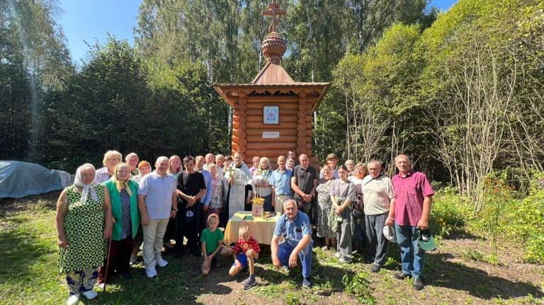 На месте брянской деревни Сокольская Слобода освятили часовню