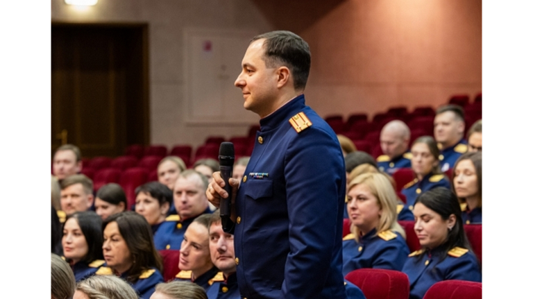 Брянский следователь участвует во всероссийском семинаре по взаимодействию со СМИ Брянский следователь участвует во всероссийском семинаре по взаимодействию со СМИ