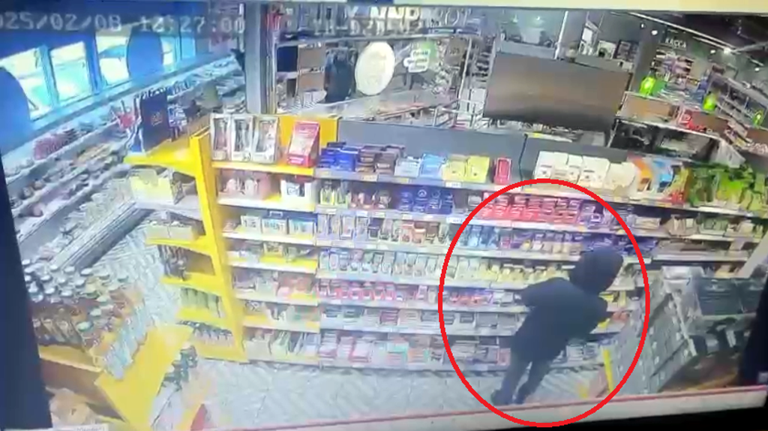 Житель Брянска попался на серии краж шоколада из магазинов