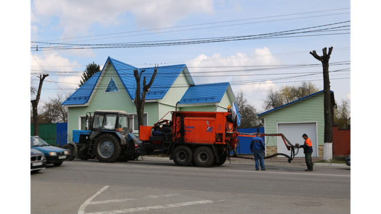 «Белта» в помощь: ремонт дорог в Брянске перешел в горячую фазу