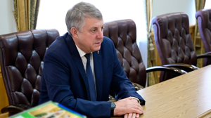 Действующий губернатор Богомаз одерживает убедительную победу на выборах