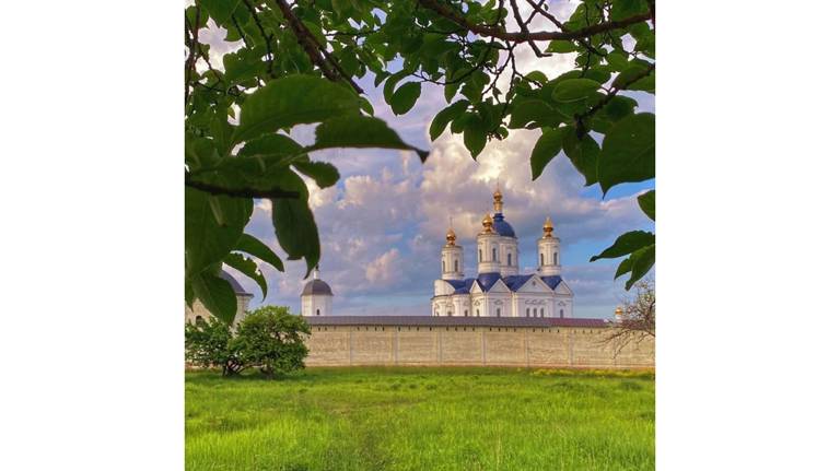 Брянцев пригласили на экскурсию «История и архитектура Свенского монастыря»