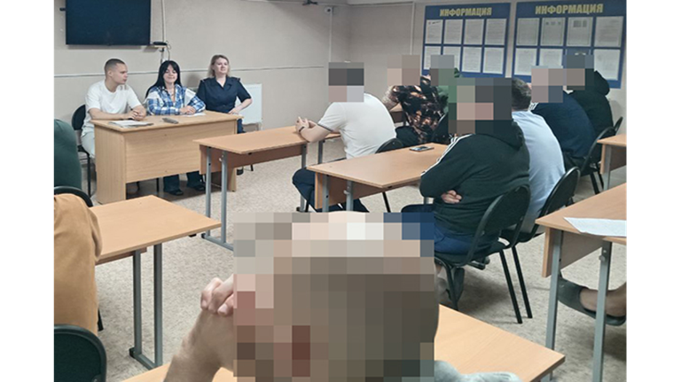 Осужденным Брянской воспитательной колонии рассказали о волонтерстве