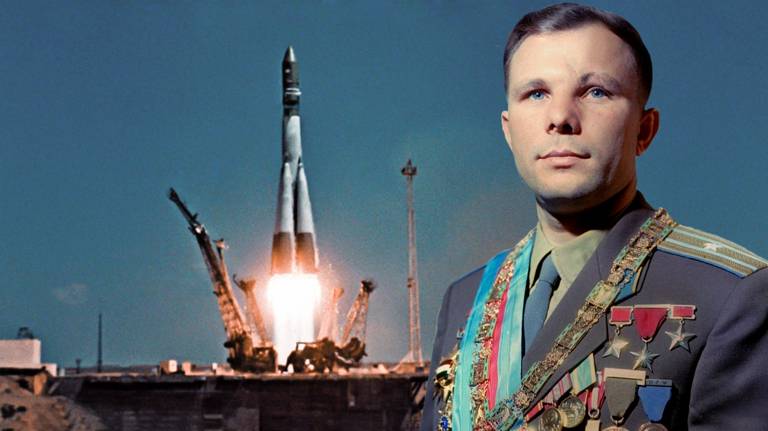 Брянцам напомнили о 90-летии со дня рождения Юрия Гагарина