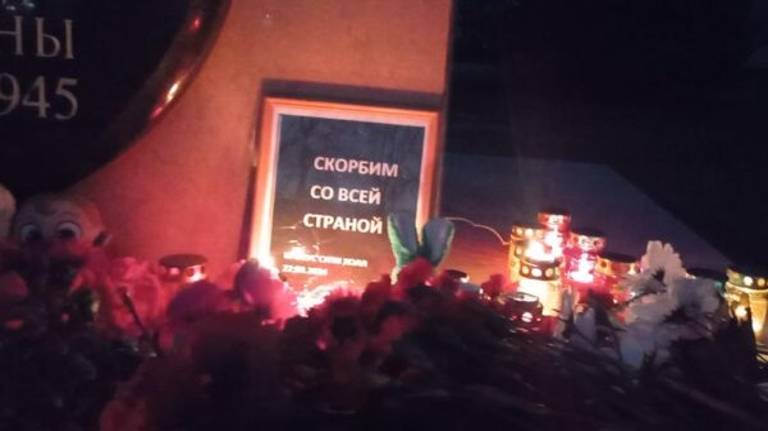 В Жуковке состоялась акция памяти о жертвах трагедии в «Крокусе»