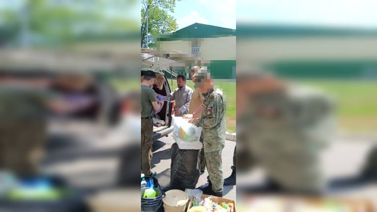 Брянские священники посетили военный госпиталь