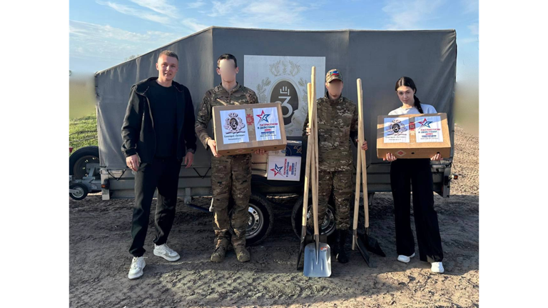 Гумпомощь бойцам СВО передали клинцовские волонтёры
