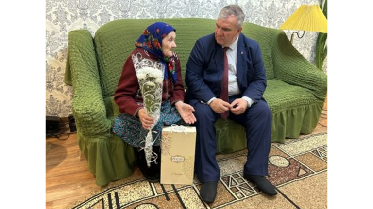 Две труженицы тыла из Брасовского района получили поздравления от президента Путина