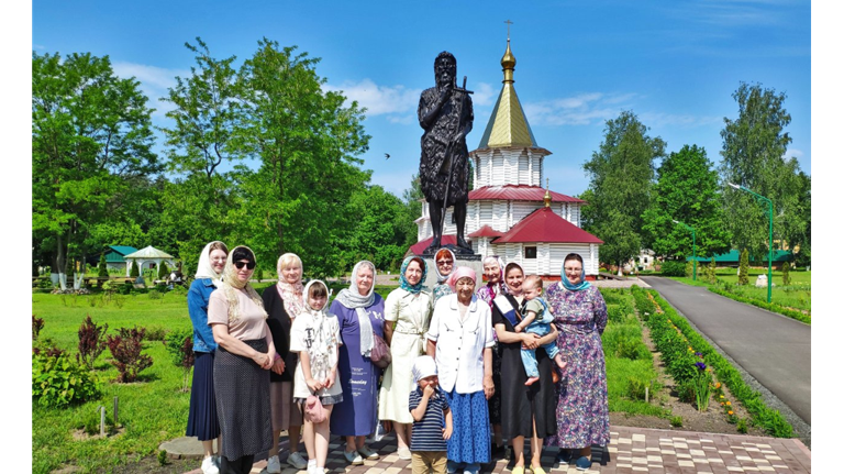 Брянские паломники посетили Бело-Бережскую мужскую пустынь
