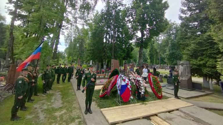 В Брянске с почестями перезахоронили останки революционера Игната Фокина