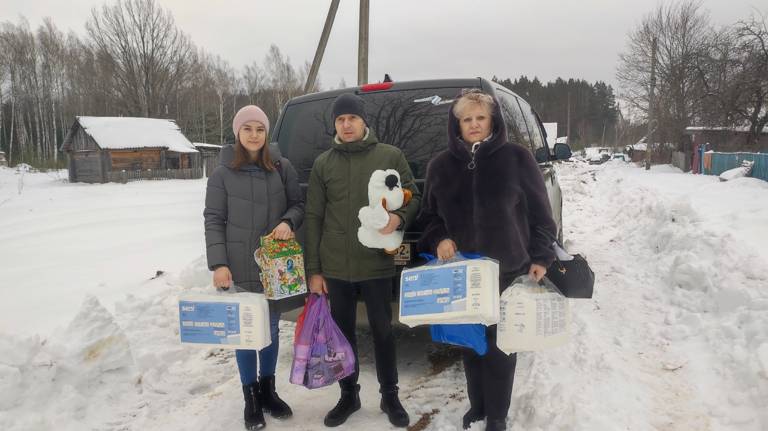 Брянский фонд «Ванечка» посетил подопечных в Клетнянском районе