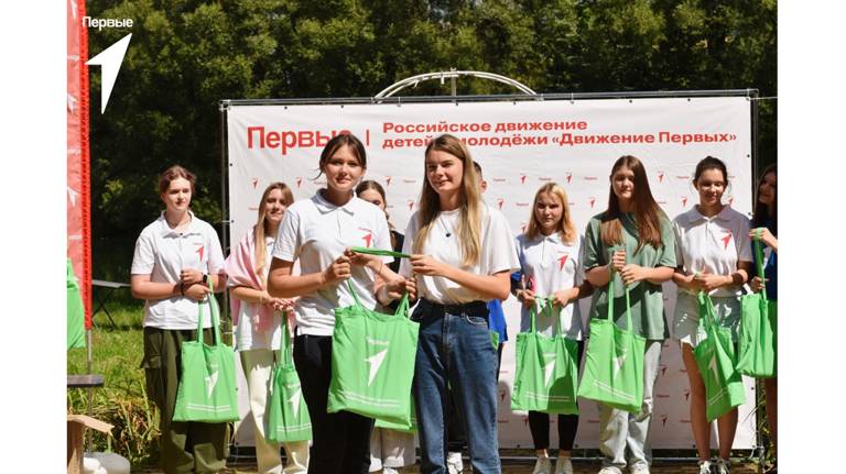 «Безграничная экспедиция» побывала в брянском музее-заповеднике «Овстуг»