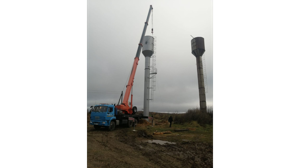 В селе Полужье установили новую водонапорную башню