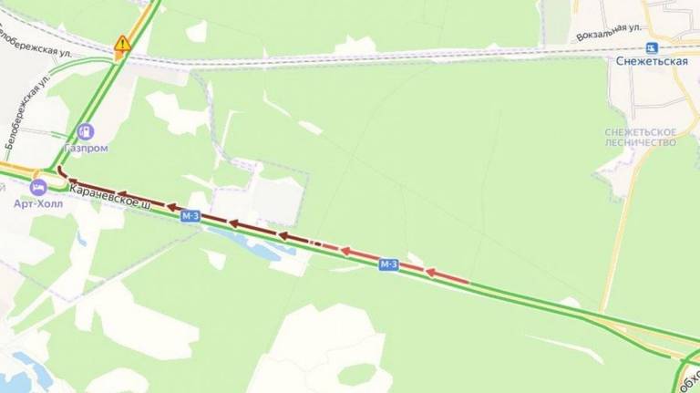 В Брянской области на трассе М-3 образовалась гигантская пробка