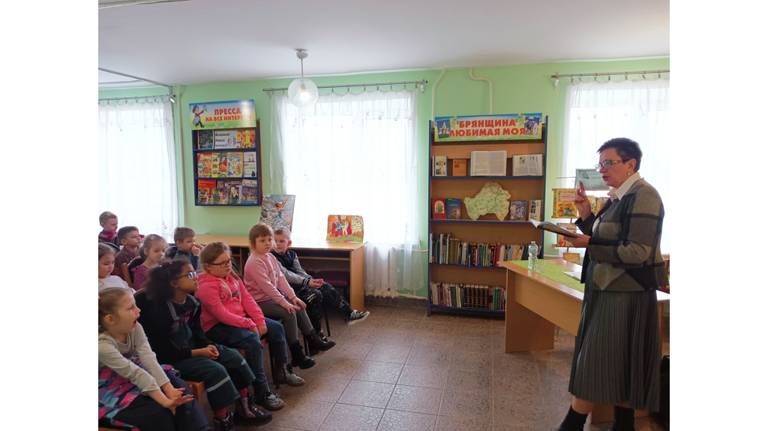 Юные брянцы пообщались с поэтессами на Неделе детской книги