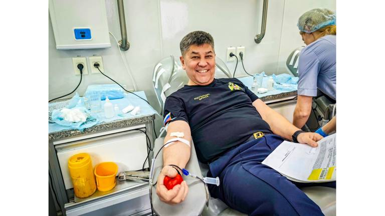 Брянские росгвардейцы сдали 30 литров крови в ходе акции «От сердца к сердцу»