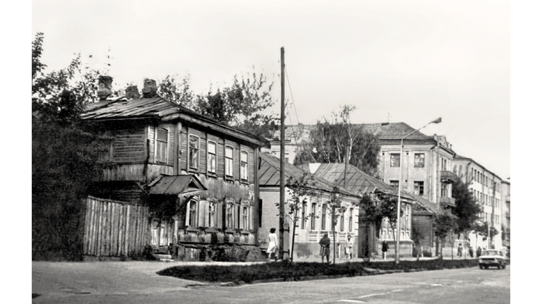 Жителям Брянска показали фото улицы Фокина 50-летней давности