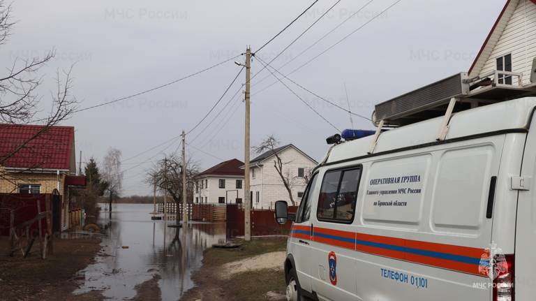 Оперативная сводка: вода зашла в два жилых дома в Брянске