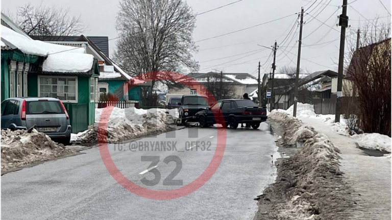 На улице Московской в Супонево произошло ДТП