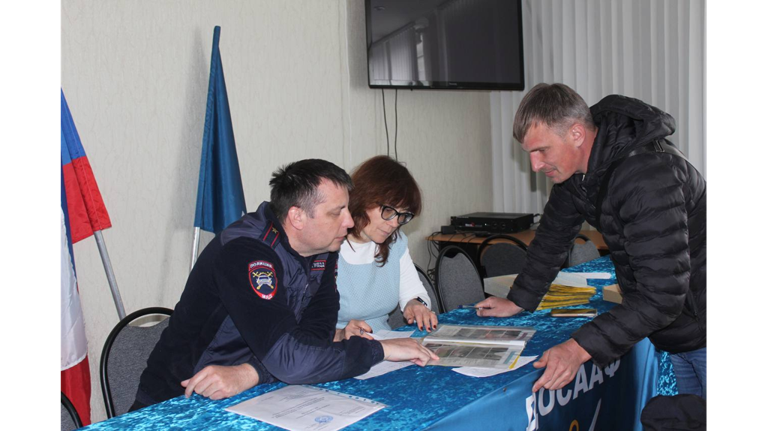В Брянске у инспекторов Бежицкой технической школы ДОСААФ России проверили знания ПДД