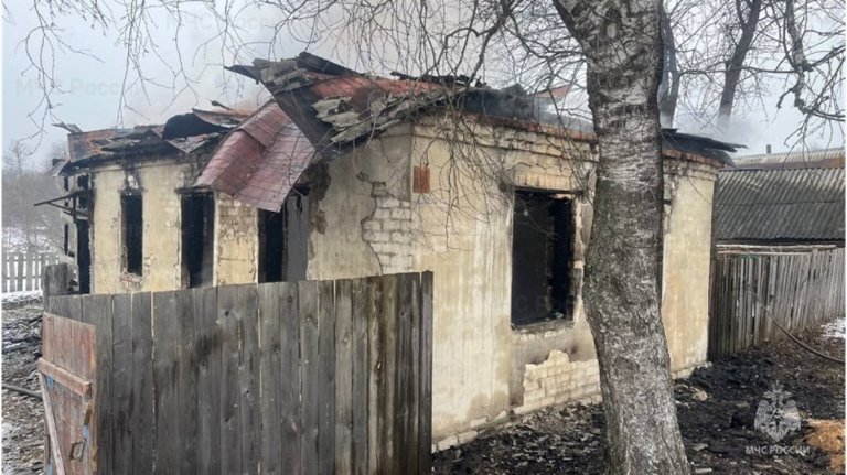 В Унечском районе сгорел жилой дом