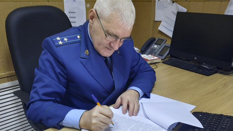 Администратор Клинцовского горсуда попался на чернобыльской афере на 5,4 млн рублей