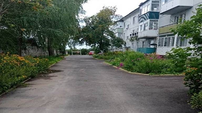 В Почепе в 2023 году благоустроили два двора по улице Строителей