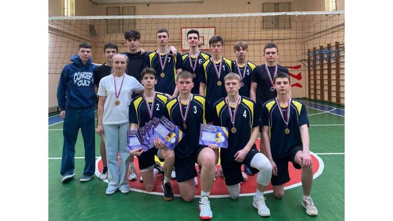 Погарские волейболисты победили на областной спартакиаде среди школьников