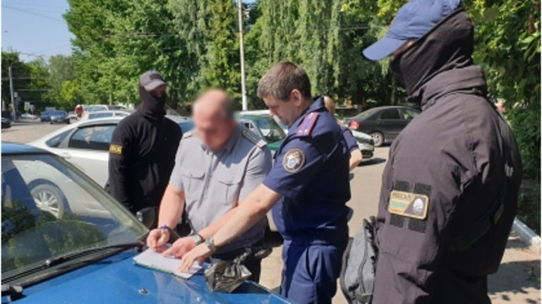 Замначальника брянского СИЗО-1 попался на взятке от арестанта