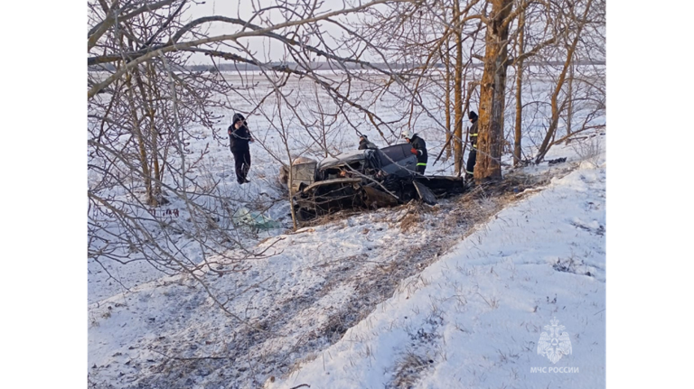 В страшном ДТП под Навлей погибла 21-летняя автомобилистка