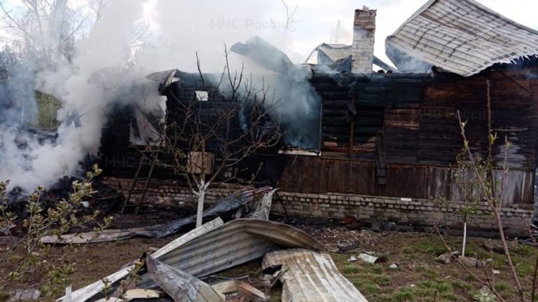 В брянском посёлке Корчминка сгорел жилой дом