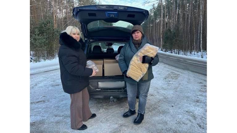 Глава Бежицы Гращенкова передала гуманитарную помощь бойцам ПВО