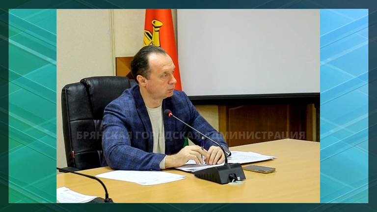 Вице-мэр Брянска Антошин призвал коммунальщиков показывать высокую культуру работы