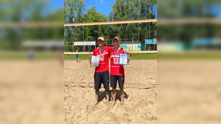 В Брянске прошёл первый этап чемпионата ЦФО по волейболу