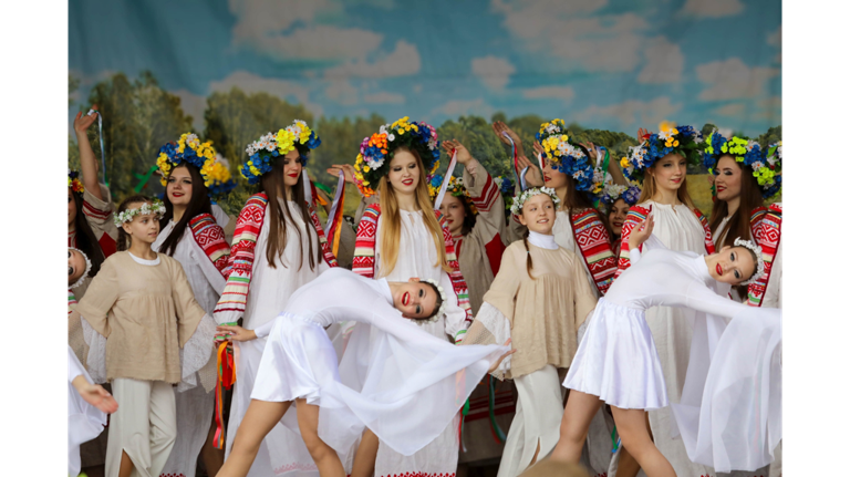 В Клинцах прошел фестиваль традиционной культуры «Березовые косы Брянщины»