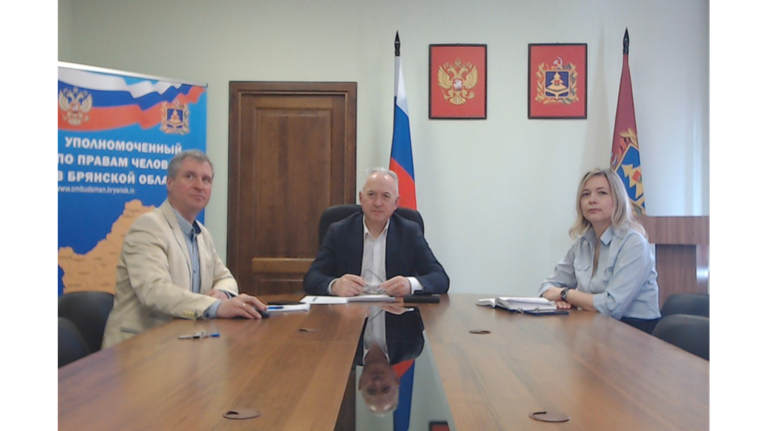 Жители Клинцовского района обратились к брянскому омбудсмену Тулупову
