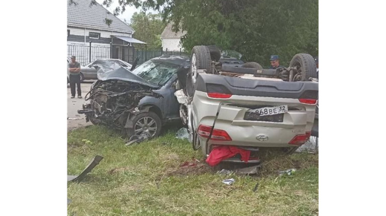 В Новозыбкове произошло страшное ДТП с участием двух автомобилей