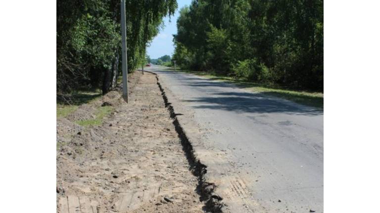 В Суземке приступили к капремонту улицы Брянской