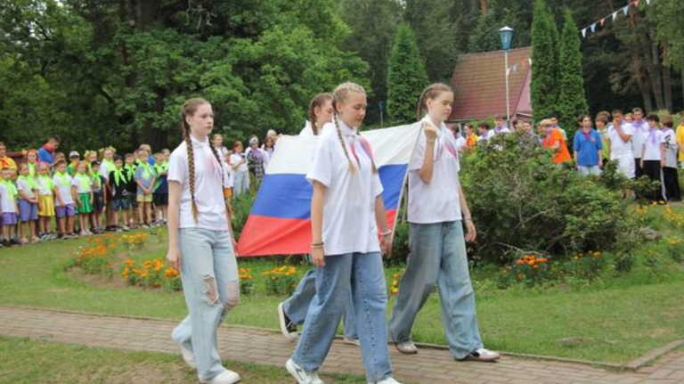 В брянском лагере «Ровесник» стартовала третья смена