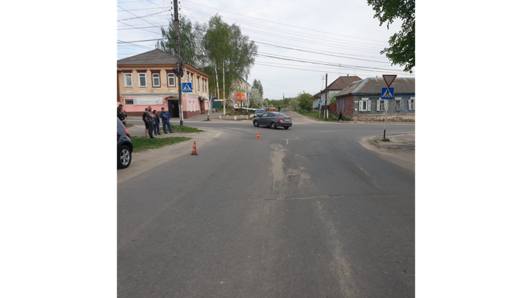 В Новозыбкове автомобилистка сбила женщину на пешеходном переходе