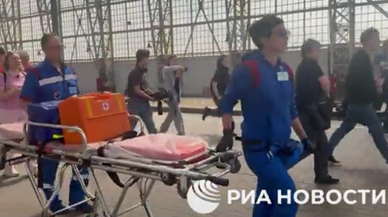 Пассажиров сошедшего с рельсов под Выгоничами поезда доставили в Москву