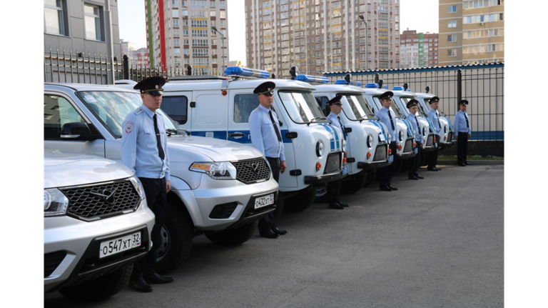 Автопарк служебного транспорта брянской полиции пополнился 20 новыми автомобилями