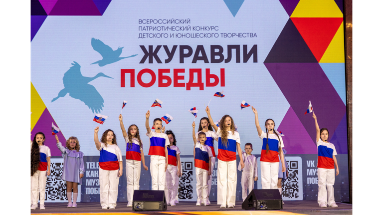 Юных жителей Брянской области пригласили поддержать онлайн-флешмоб ко Дню России
