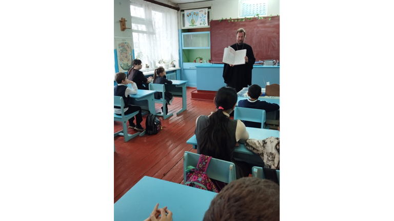 Брянский священник рассказал учащимся о Дне православной книги Брянский священник рассказал учащимся о Дне православной книги