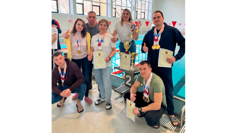 Брянские таможенники завоевали золото чемпионата ЦТУ по плаванию