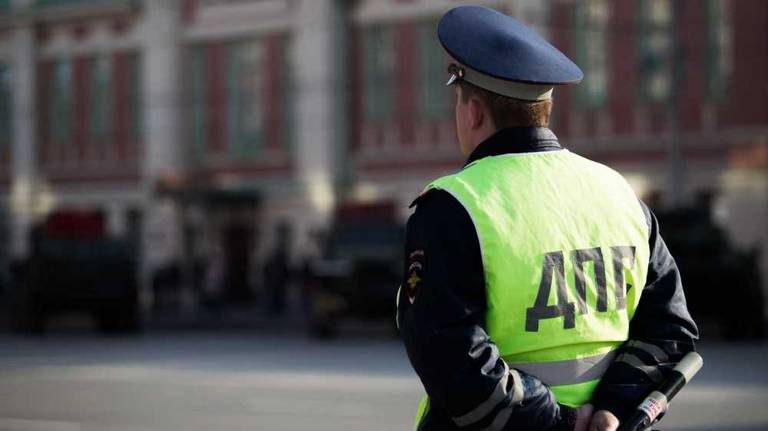 В Брянске полицейские задержали пьяного водителя иномарки без прав