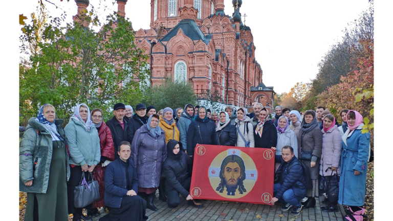 Брянские паломники посетили Свято-Введенскую Оптину пустынь